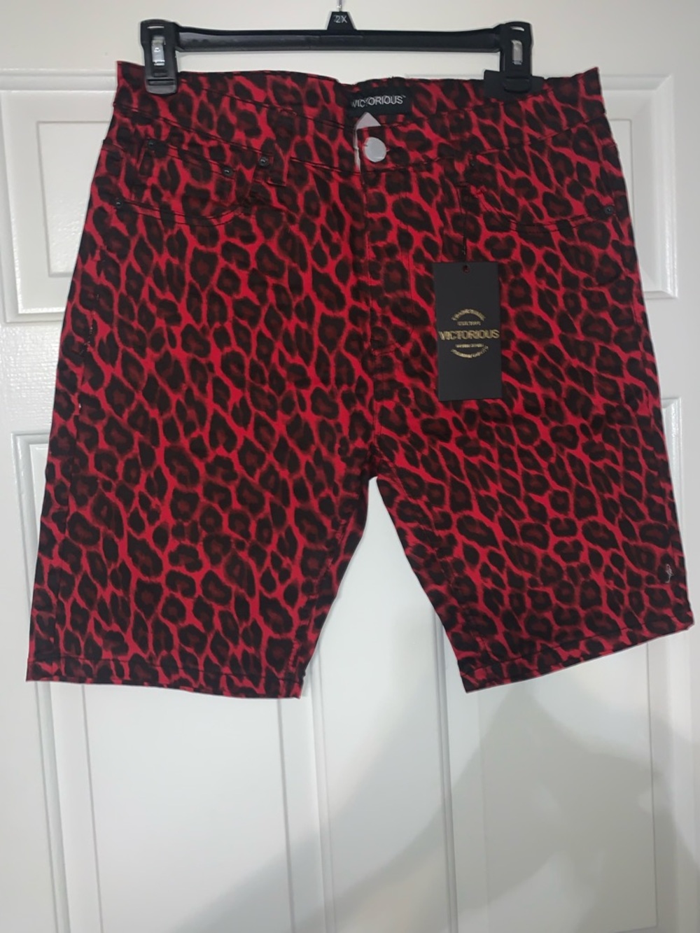Victorious Stretch Fabric Cheetah Print Shorts (Size 34)